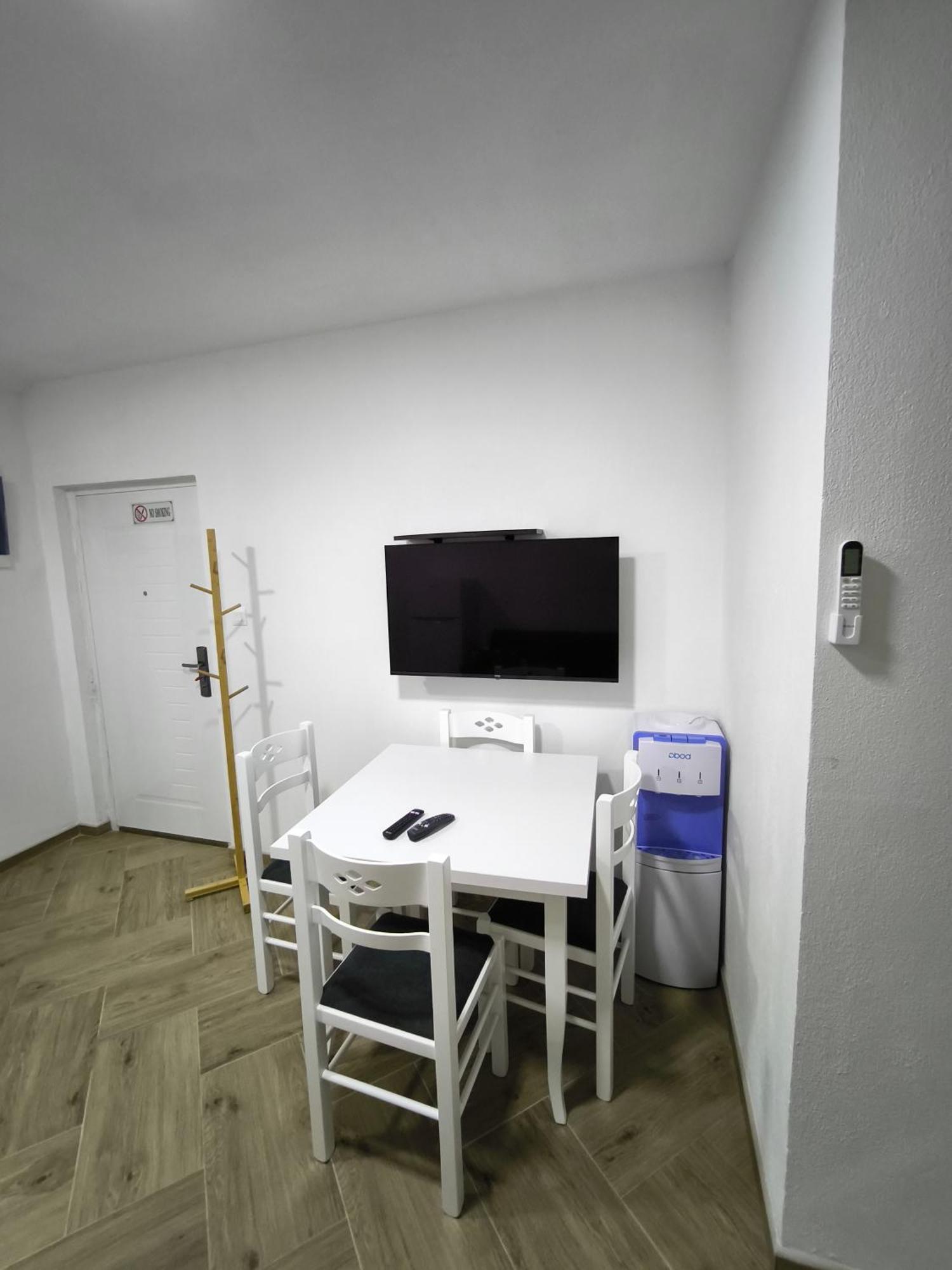 Hidden Villa Apartments Kotor Extérieur photo
