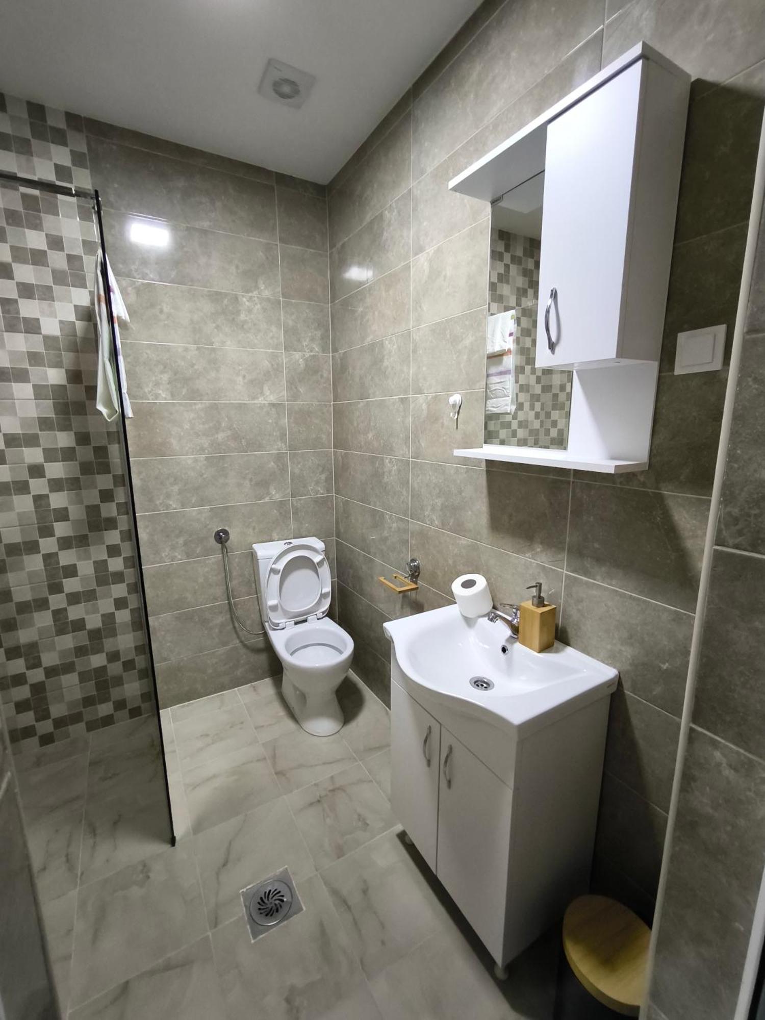 Hidden Villa Apartments Kotor Extérieur photo